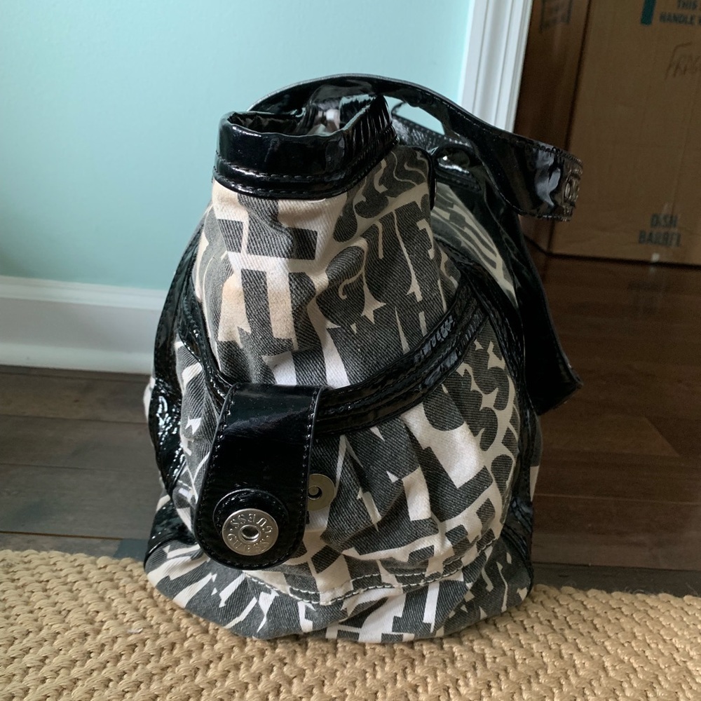 Authentic Guess Bag - Picture 2 of 8